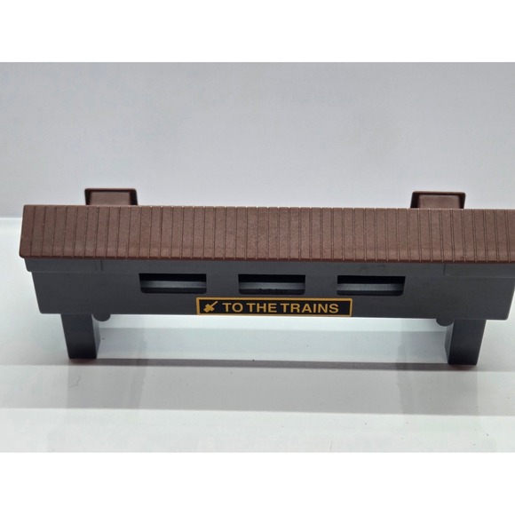 Tomy Thomas Friends Trackmaster Train Station Footbridge Overpass Bridge Brown - Picture 2 of 3